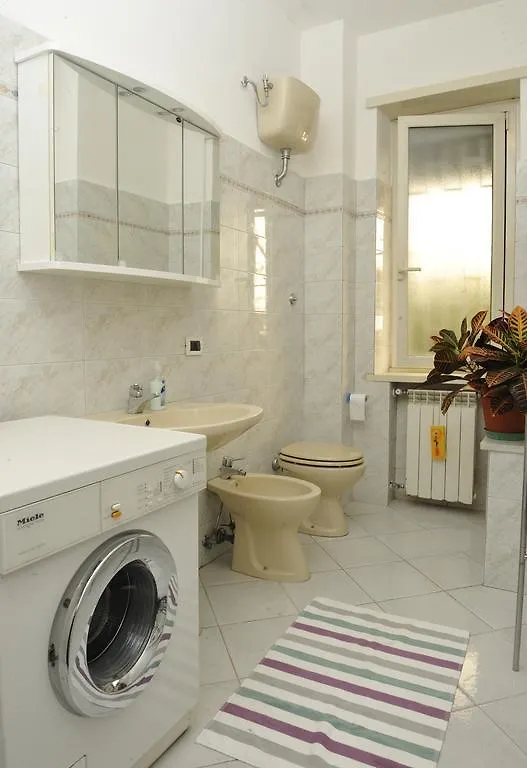 Aroma Di Mare Apartment Lido di Ostia 0*,  Italy